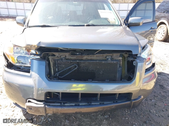 2008 Honda Pilot EX with VIN 5FNYF18408B036363, listed as a IAAI auction lot 41612330 with 217,835 mi miles. Bid and sale history available at carsss.com. Image 6.