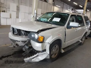2005 Ford Expedition Limited with VIN 1FMFU20585LA92398, listed as a IAAI auction lot 40339627 with 154,554 mi miles. Bid and sale history available at carsss.com. Image 17.