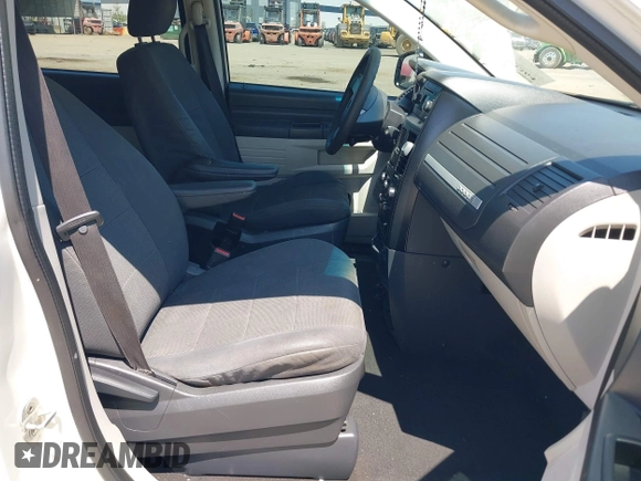2008 Dodge Grand Caravan SE with VIN 1D8HN44H78B191512, listed as a IAAI auction lot 42053364 with 237,755 mi miles and . Bid and sale history available at DreamBid. Image 5.