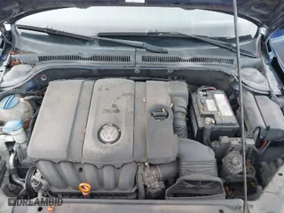 2011 Volkswagen Jetta Sedan SE w/Convenience with VIN 3VWDX7AJ6BM395036, listed as a IAAI auction lot 41221262 with 136,646 mi miles. Bid and sale history available at carsss.com. Image 10.