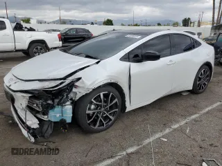 2024 Toyota Prius SE z VIN JTDACACU9R3028052, wystawiony jako Copart lot #51098325 z przebiegiem 32 007 mil mil oraz Szkoda całkowita • Salvage title. Historia ofert i sprzedaży dostępna na DreamBid. Obrazek 1.