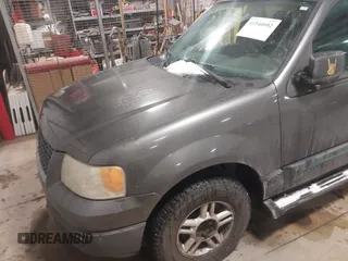 2004 Ford Expedition Special Service with VIN 1FMPU15L74LA92803, listed as a IAAI auction lot 41540002 with 312,510 mi miles. Bid and sale history available at carsss.com. Image 6.