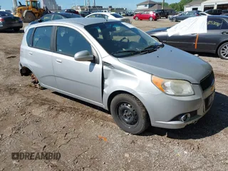 2010 Chevrolet Aveo 2LT z VIN KL1TG6DE2AB113141, wystawiony jako IAAI lot #42302625 z przebiegiem 169 450 mil mil oraz . Historia ofert i sprzedaży dostępna na DreamBid. Obrazek 1.