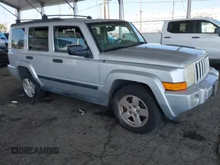 2006 Jeep Commander with VIN 1J8HH48K76C329934, listed as a IAAI auction lot 41528939 with 180,006 mi miles. Bid and sale history available at carsss.com. Image 1.