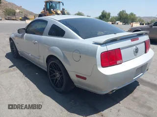 2006 Ford Mustang GT Deluxe with VIN 1ZVHT82H365238039, listed as a IAAI auction lot 42582693 with 129,327 mi miles and . Bid and sale history available at DreamBid. Image 3.