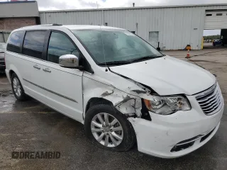 2016 Chrysler Town & Country Limited Platinum with VIN 2C4RC1GG3GR119863, listed as a Copart auction lot 71762174 with 104,555 mi miles and Salvage Title. Bid and sale history available at carsss.com. Image 4.