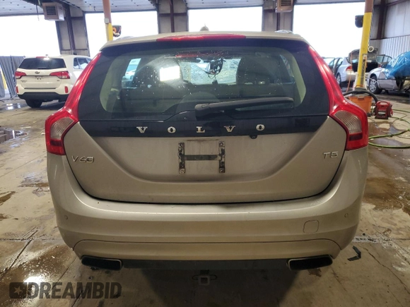 2015 Volvo V60 T5 Drive-E Premier with VIN YV140MEK7F1261304, listed as a Copart auction lot 81284994 with 124,505 mi miles and Salvage Title. Bid and sale history available at carsss.com. Image 6.