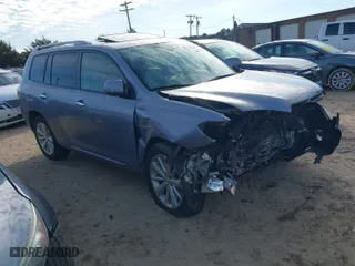 2008 Toyota Highlander Hybrid with VIN JTEEW41A282023570, listed as a IAAI auction lot 41600510 with 206,237 mi miles. Bid and sale history available at carsss.com. Image 1.