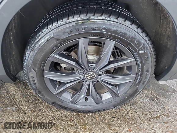 2024 Volkswagen Tiguan SE with VIN 3VV3B7AX1RM108036, listed as a IAAI auction lot 42796415 with 37,805 mi miles and . Bid and sale history available at DreamBid. Image 47.