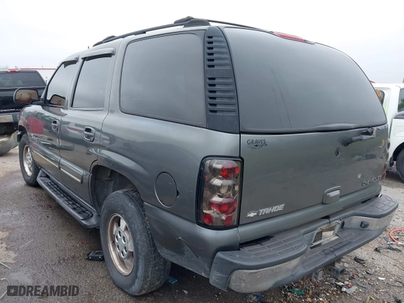 2002 Chevrolet Tahoe LT with VIN 1GNEC13Z02R243052, listed as a IAAI auction lot 41909540 with 360,010 mi miles. Bid and sale history available at carsss.com. Image 3.