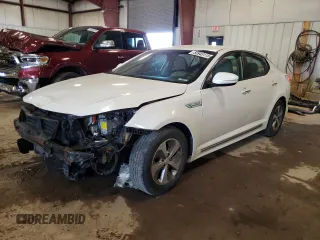 2015 Kia Optima z VIN KNAGM4AD8F5082581, wystawiony jako Copart lot #55943115 z przebiegiem 146 113 mil mil oraz Czysty tytuł • Clean title. Historia ofert i sprzedaży dostępna na DreamBid. Obrazek 1.