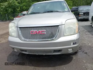 2009 GMC Yukon Denali z VIN 1GKFK03259R271652, wystawiony jako IAAI lot #42463982 z przebiegiem Nie podano mil oraz . Historia ofert i sprzedaży dostępna na DreamBid. Obrazek 12.