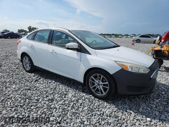2015 Ford Focus SE with VIN 1FADP3F26FL276350, listed as a Copart auction lot 58828865 with 110,548 mi miles and Clean title. Bid and sale history available at DreamBid. Image 4.