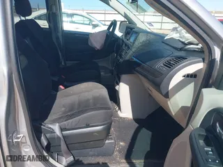 2018 Dodge Grand Caravan SE with VIN 2C4RDGBG3JR188244, listed as a IAAI auction lot 41982738 with 125,586 mi miles. Bid and sale history available at carsss.com. Image 5.
