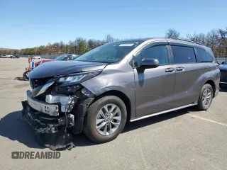 2023 Toyota Sienna LE z VIN 5TDKRKEC5PS144292, wystawiony jako Copart lot #54394625 z przebiegiem 43 728 mil mil oraz Szkoda całkowita • Salvage title. Historia ofert i sprzedaży dostępna na DreamBid. Obrazek 1.