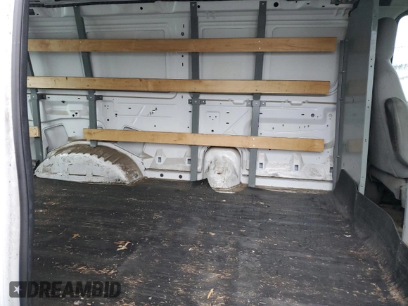 2010 Ford Econoline Cargo Commercial z VIN 1FTNE2EW4ADA24912, wystawiony jako Copart lot #49741184 z przebiegiem 508 798 mil mil oraz Czysty tytuł • Clean title. Historia ofert i sprzedaży dostępna na DreamBid. Obrazek 11.