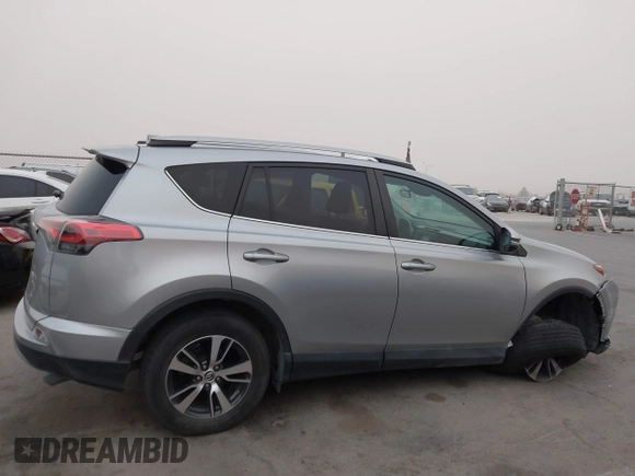 2018 Toyota RAV4 XLE with VIN 2T3WFREV7JW481136, listed as a IAAI auction lot 41545502 with 45,610 mi miles. Bid and sale history available at carsss.com. Image 13.