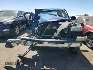 2003 Chevrolet Silverado 1500 with VIN 2GCEC19V731365673, listed as a Copart auction lot 60777044 with 204,804 mi miles and Non Repairable. Bid and sale history available at carsss.com. Image 5.