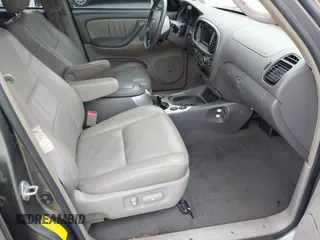 2007 Toyota Sequoia Limited with VIN 5TDBT48A57S292630, listed as a IAAI auction lot 42123231 with 245,692 mi miles and . Bid and sale history available at DreamBid. Image 5.