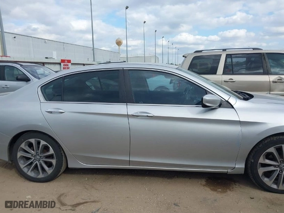 2014 Honda Accord Sedan Sport with VIN 1HGCR2F52EA183518, listed as a IAAI auction lot 41507045 with 174,694 mi miles. Bid and sale history available at carsss.com. Image 14.