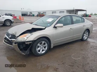 2009 Nissan Altima 2.5 S with VIN 1N4AL21E19N529707, listed as a IAAI auction lot 41959465 with 137,497 mi miles. Bid and sale history available at carsss.com. Image 2.