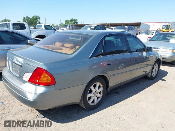 2001 Toyota Avalon XL z VIN 4T1BF28B21U145748, wystawiony jako IAAI lot #42251004 z przebiegiem 182 959 mil mil oraz . Historia ofert i sprzedaży dostępna na DreamBid. Obrazek 4.