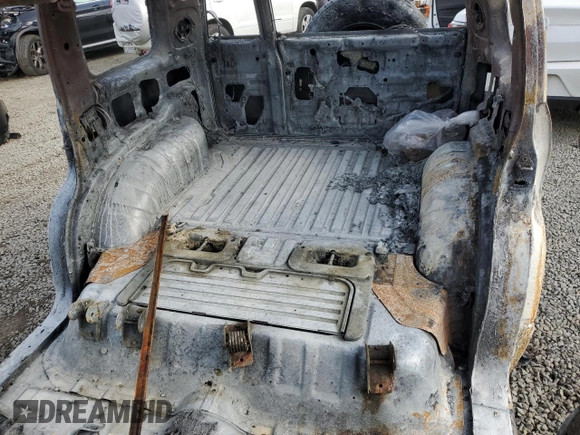 1994 Isuzu Trooper z VIN JACDH58VXR7931051, wystawiony jako Copart lot #50436555 z przebiegiem Nie podano mil oraz Nie do naprawy. Historia ofert i sprzedaży dostępna na DreamBid. Obrazek 10.