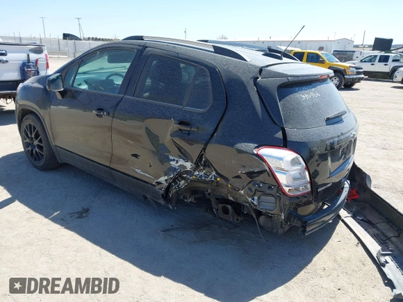 2021 Chevrolet Trax LT with VIN KL7CJPSB0MB340466, listed as a IAAI auction lot 42044241 with 27,019 mi miles. Bid and sale history available at carsss.com. Image 3.