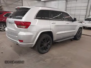 2011 Jeep Grand Cherokee Laredo with VIN 1J4RR4GGXBC684171, listed as a IAAI auction lot 41889727 with 141,202 mi miles and . Bid and sale history available at DreamBid. Image 4.