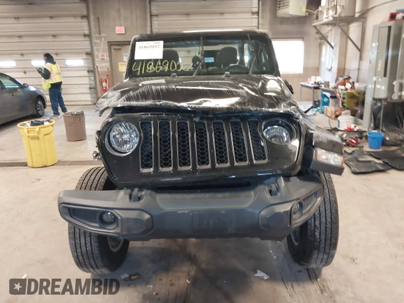 2021 Jeep Gladiator Willys with VIN 1C6HJTAGXML514043, listed as a IAAI auction lot 41869052 with 37,783 mi miles. Bid and sale history available at carsss.com. Image 13.