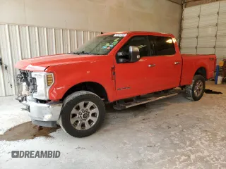 2019 Ford Super Duty F-250 SRW XL with VIN 1FT7W2BT9KEC06567, listed as a Copart auction lot 47051345 with 301,577 mi miles and Salvage Title. Bid and sale history available at carsss.com. Image 1.