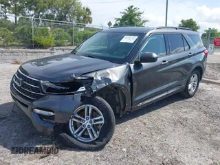 2020 Ford Explorer XLT with VIN 1FMSK7DH8LGC56664, listed as a IAAI auction lot 41934310 with 75,977 mi miles. Bid and sale history available at carsss.com. Image 17.