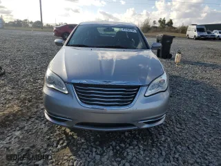 2013 Chrysler 200 LX with VIN 1C3CCBAB8DN660221, listed as a Copart auction lot 87164134 with 111,220 mi miles and Salvage Title. Bid and sale history available at carsss.com. Image 5.