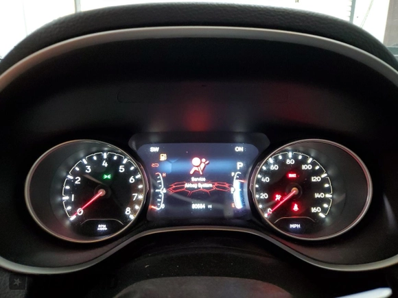2019 Jeep Compass Latitude z VIN 3C4NJDBB4KT670391, wystawiony jako Copart lot #61283805 z przebiegiem 80 584 mil mil oraz Szkoda całkowita • Salvage title. Historia ofert i sprzedaży dostępna na DreamBid. Obrazek 9.