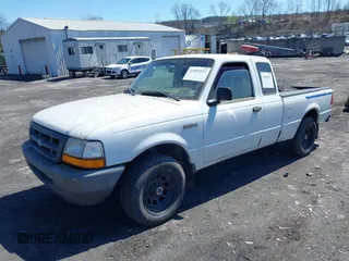 2000 Ford Ranger XL with VIN 1FTYR14V7YTA59819, listed as a IAAI auction lot 41995537 with 106,190 mi miles. Bid and sale history available at carsss.com. Image 2.