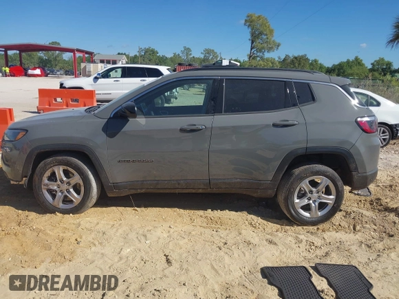 2024 Jeep Compass Latitude with VIN 3C4NJDBN5RT586715, listed as a IAAI auction lot 41840320 with 5,636 mi miles and . Bid and sale history available at DreamBid. Image 15.