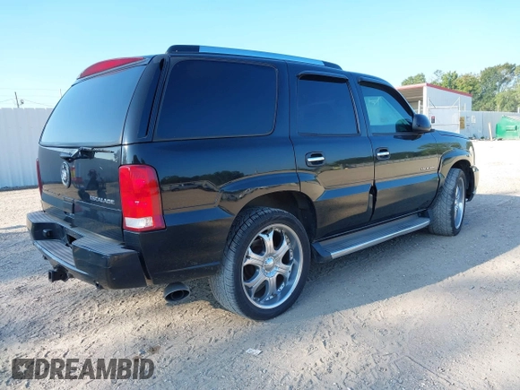 2004 Cadillac Escalade z VIN 1GYEK63N94R135094, wystawiony jako IAAI lot #40358925 z przebiegiem 223 977 mil mil oraz . Historia ofert i sprzedaży dostępna na DreamBid. Obrazek 4.