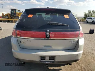 2007 Lincoln MKX z VIN 2LMDU88C07BJ26919, wystawiony jako Copart lot #55778005 z przebiegiem Nie podano mil oraz Szkoda całkowita • Salvage title. Historia ofert i sprzedaży dostępna na DreamBid. Obrazek 6.