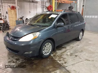 2010 Toyota Sienna XLE with VIN 5TDYK4CC2AS309994, listed as a IAAI auction lot 41487495 with 0 mi miles. Bid and sale history available at carsss.com. Image 17.