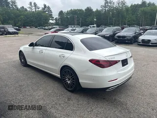 2022 Mercedes-Benz C 300 z VIN W1KAF4HB5NR016400, wystawiony jako IAAI lot #42467013 z przebiegiem 81 656 mil mil oraz . Historia ofert i sprzedaży dostępna na DreamBid. Obrazek 3.