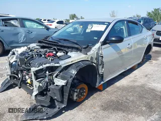 2024 Nissan Altima 2.5 SR with VIN 1N4BL4CVXRN353222, listed as a IAAI auction lot 42005337 with 1 mi miles. Bid and sale history available at carsss.com. Image 2.