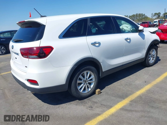 2020 Kia Sorento LX with VIN 5XYPG4A36LG711212, listed as a IAAI auction lot 41884400 with 101,777 mi miles. Bid and sale history available at carsss.com. Image 4.