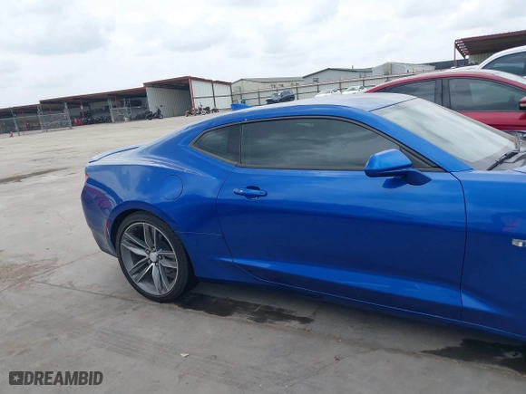 2016 Chevrolet Camaro 2LT with VIN 1G1FD1RS0G0139038, listed as a IAAI auction lot 41888250 with 101,864 mi miles. Bid and sale history available at carsss.com. Image 13.