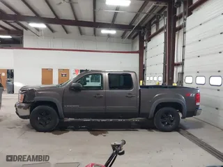 2008 GMC Sierra 1500 Work Truck with VIN 2GTEK133981271537, listed as a IAAI auction lot 41541225 with 212,332 mi miles. Bid and sale history available at carsss.com. Image 14.