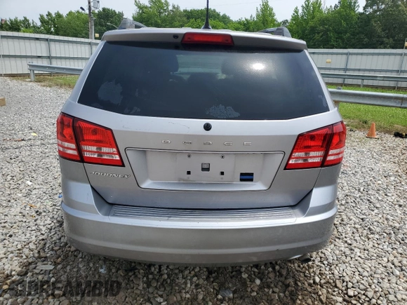 2017 Dodge Journey SE z VIN 3C4PDCAB5HT568425, wystawiony jako Copart lot #57080225 z przebiegiem 120 197 mil mil oraz Czysty tytuł • Clean title. Historia ofert i sprzedaży dostępna na DreamBid. Obrazek 6.