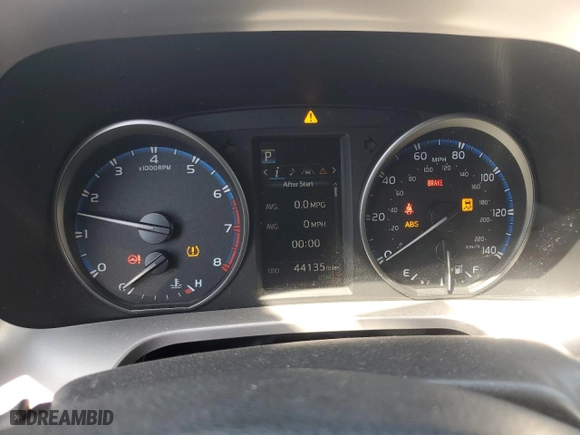 2018 Toyota RAV4 XLE with VIN JTMRFREV5JJ251879, listed as a Copart auction lot 45246185 with 44,135 mi miles and Clean Title. Bid and sale history available at carsss.com. Image 9.