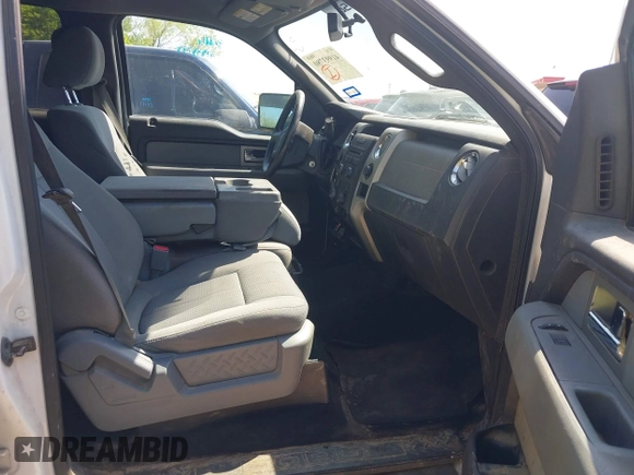 2011 Ford F-150 XL z VIN 1FTFW1CF3BKD57601, wystawiony jako IAAI lot #41993780 z przebiegiem 273 913 mil mil oraz . Historia ofert i sprzedaży dostępna na DreamBid. Obrazek 5.