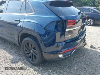 2022 Volkswagen Atlas SE z VIN 1V2HE2CA7NC211835, wystawiony jako IAAI lot #42722660 z przebiegiem 56 112 mil mil oraz . Historia ofert i sprzedaży dostępna na DreamBid. Obrazek 22.