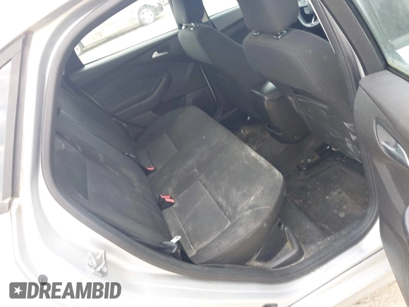 2016 Ford Focus SE with VIN 1FADP3F20GL228831, listed as a IAAI auction lot 42115033 with 106,975 mi miles. Bid and sale history available at carsss.com. Image 8.
