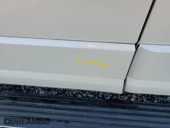 2011 Lincoln Navigator z VIN 5LMJJ2H52BEJ01696, wystawiony jako Copart lot #78605964 z przebiegiem 191 385 mil mil oraz Szkoda całkowita • Salvage title. Historia ofert i sprzedaży dostępna na DreamBid. Obrazek 13.